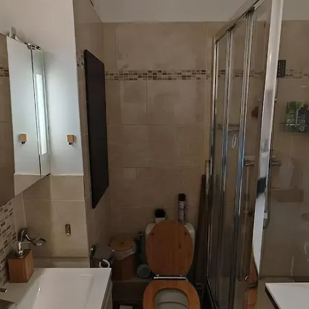 Ferienwohnung T2 Meuble 1 Er Etage Dans Un Quartier Calme A Paris 17 Exterior foto