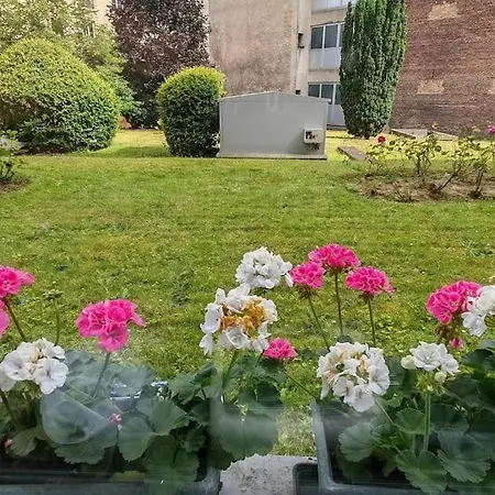 Ferienwohnung T2 Meuble 1 Er Etage Dans Un Quartier Calme A Paris 17 Exterior foto